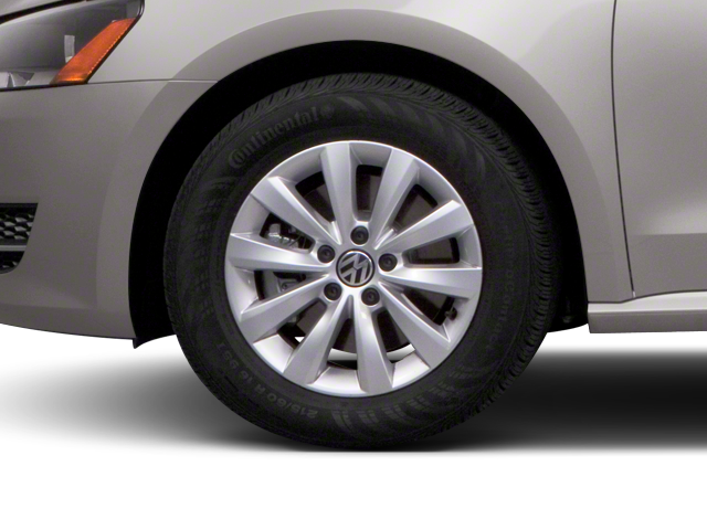 2013 Volkswagen Passat Wolfsburg Edition
