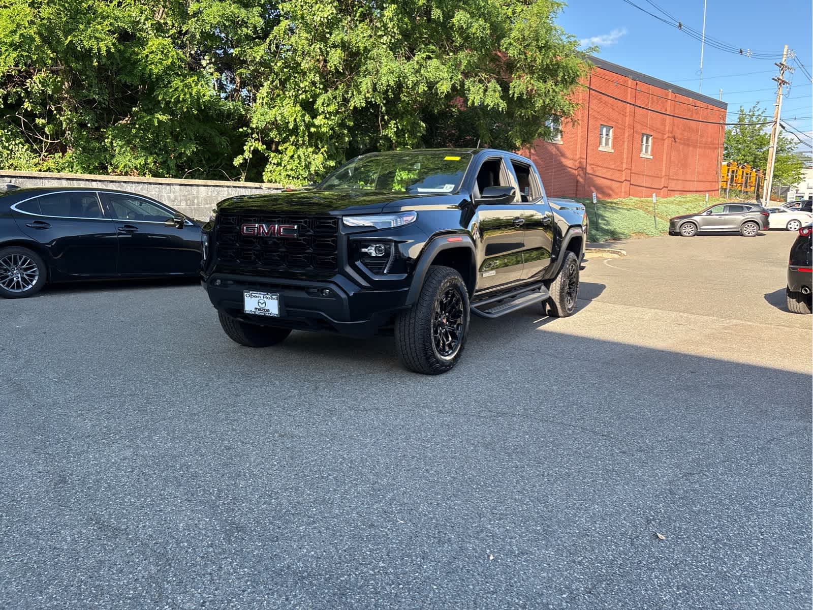 2026 GMC Canyon 4WD Elevation Crew Cab Short Box's photo