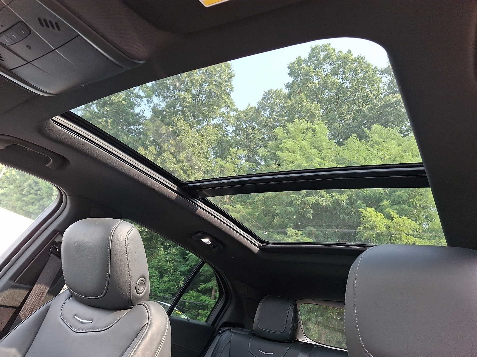 2023 Cadillac XT4 AWD Premium Luxury
