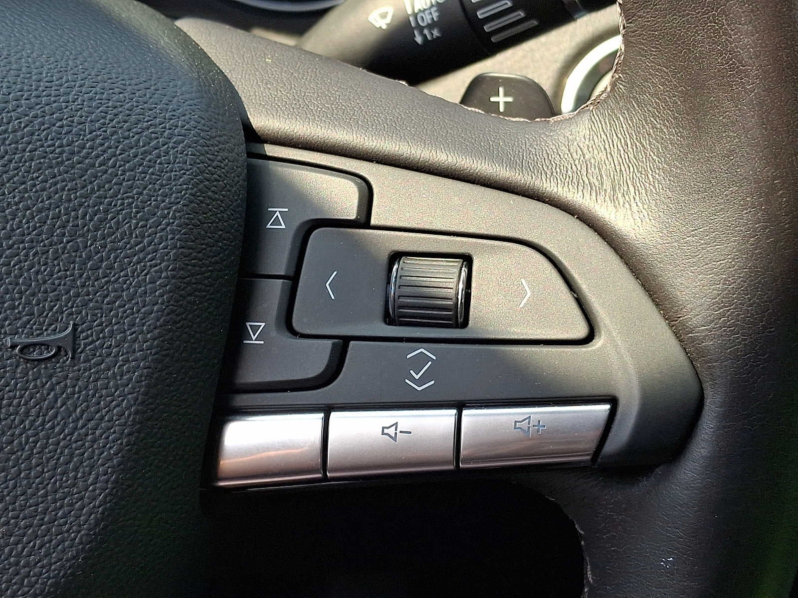 2023 Cadillac XT4 AWD Premium Luxury