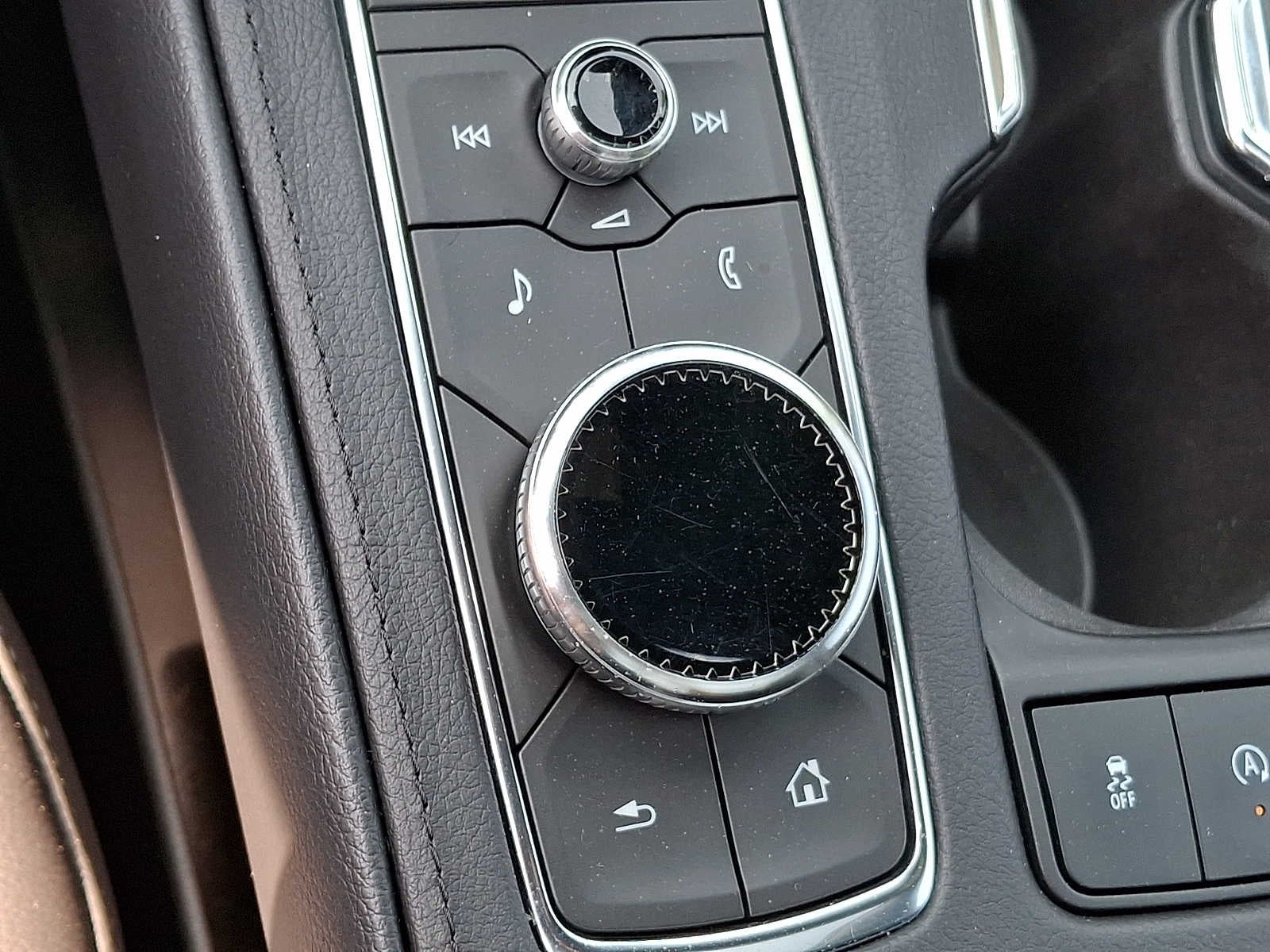 2023 Cadillac XT4 AWD Premium Luxury