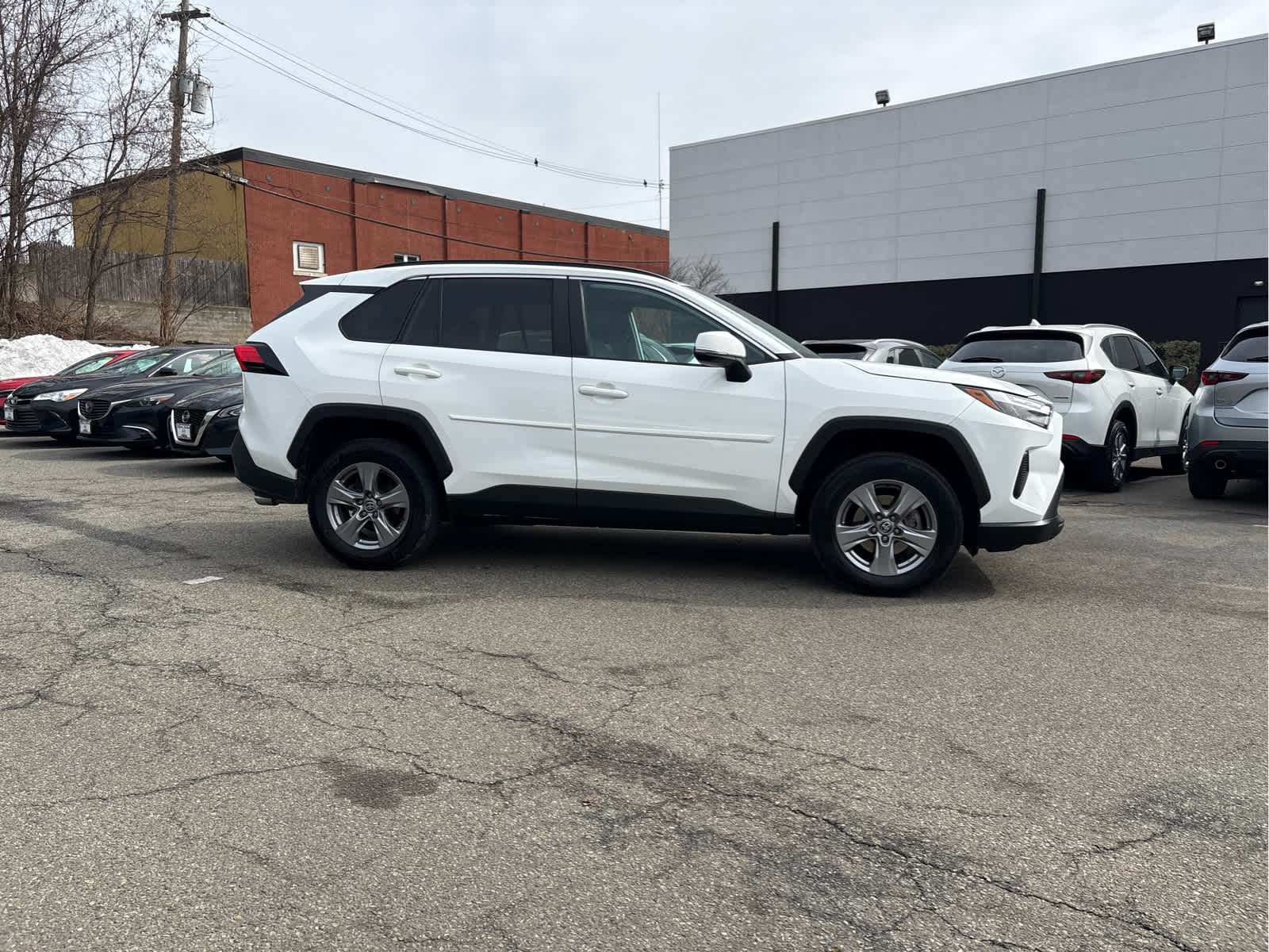 2022 Toyota RAV4 XLE