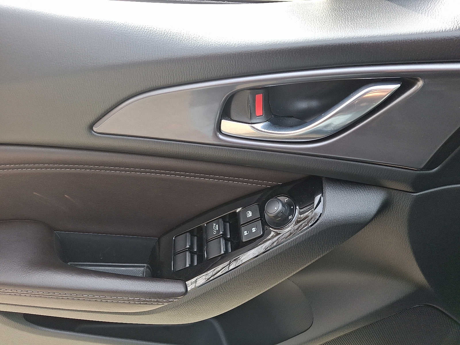 2018 Mazda Mazda3 5-Door Grand Touring