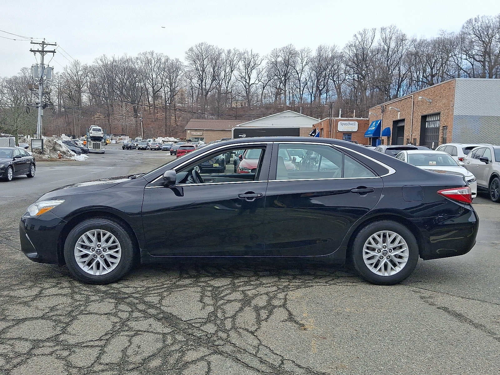 2016 Toyota Camry LE