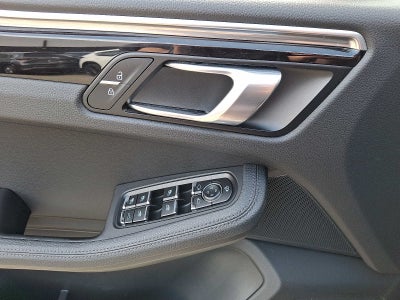 2020 Porsche Macan AWD