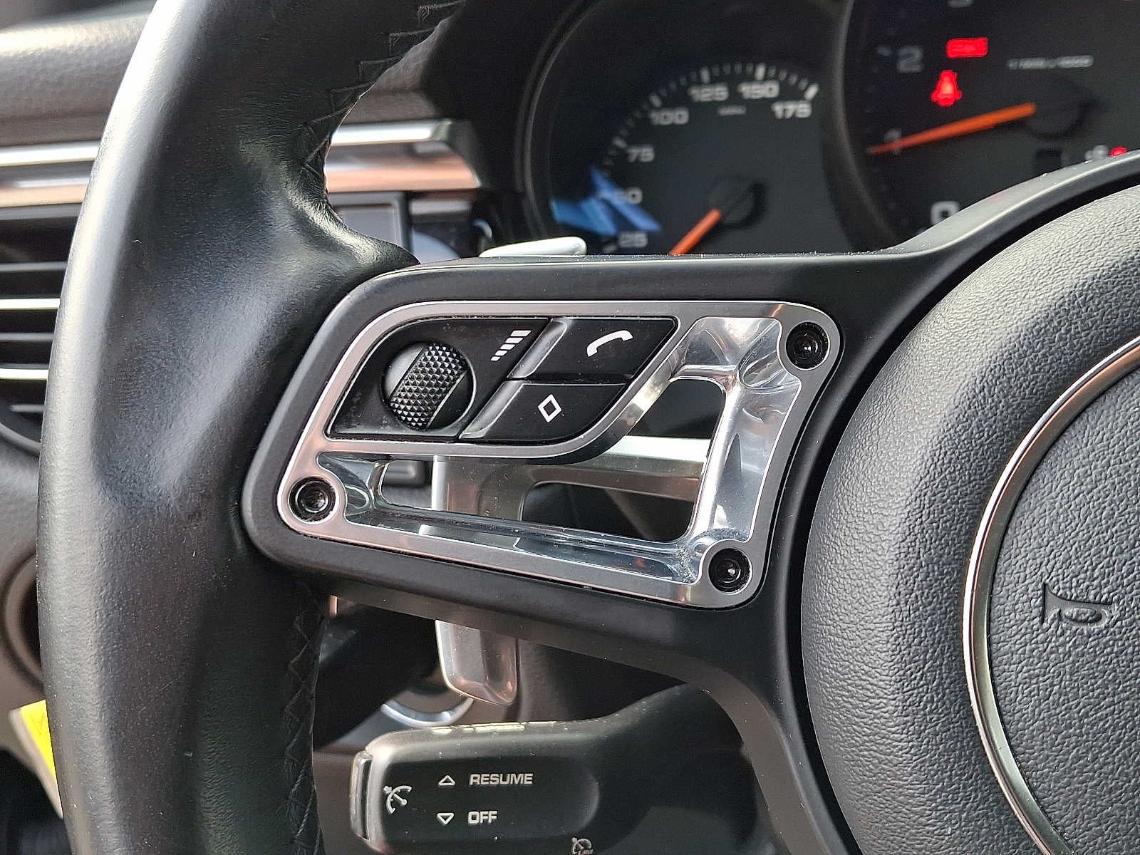 2020 Porsche Macan AWD